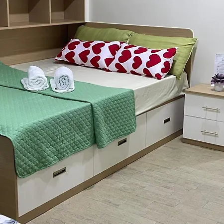 Dh Suites